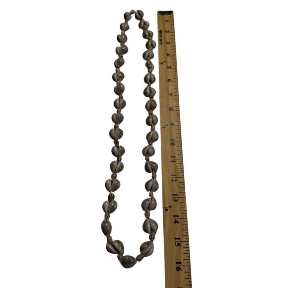 Vintage 70s Cowrie Shell Hawaiian Tahitian Lei Necklace 32” - Picture 6 of 7